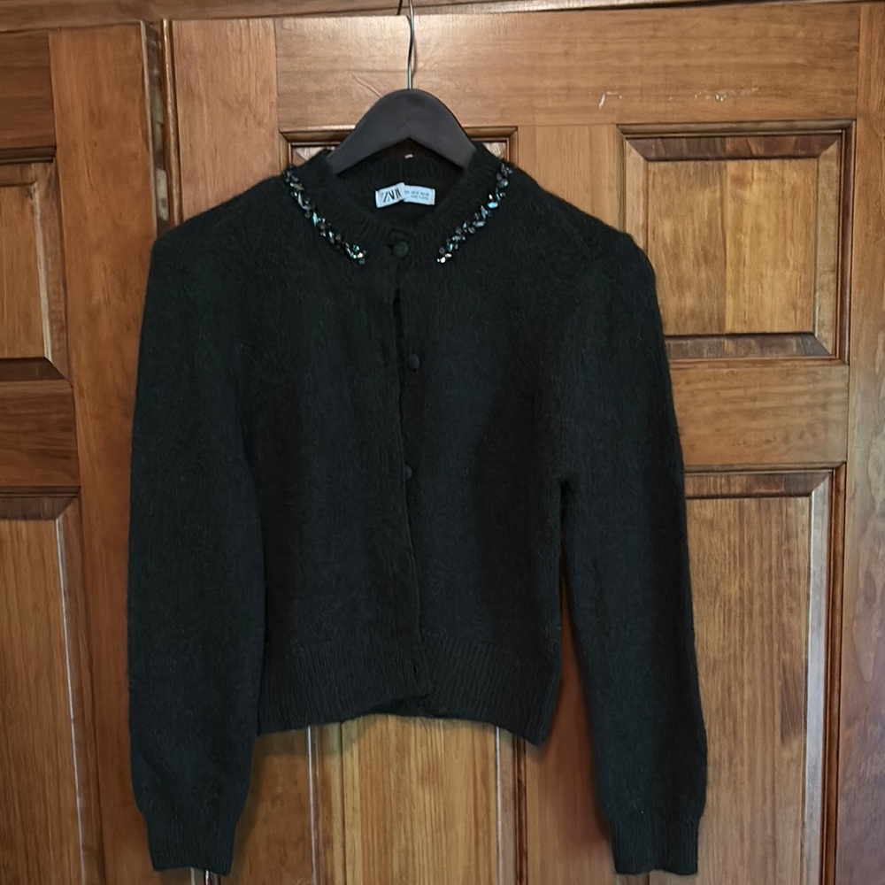 Zara Black Knit Cardigan Sweater Fitted Design